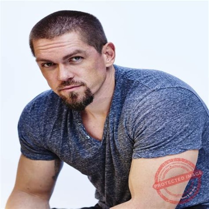 Bradley Cobb Height, Weight, Net Worth, Age, Birthday, Wikipedia, Who, Nationality, Biography
