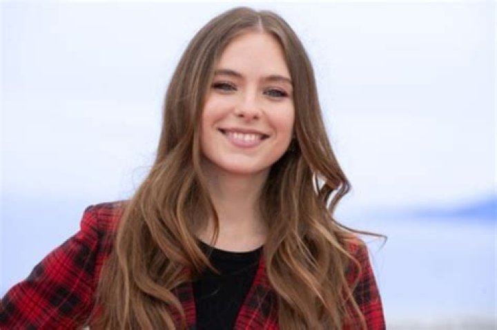 
Does Jade Pedri Have A Boyfriend? Wikipedia Details To Know About The Cast From Parallels 