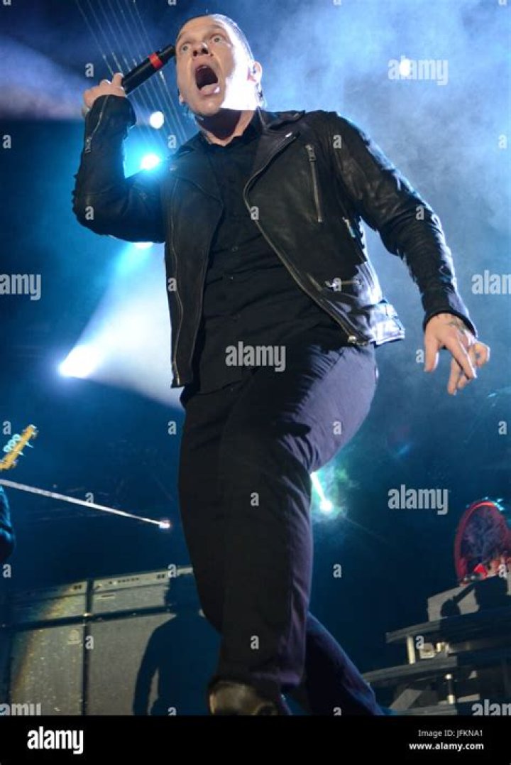 How Much Weight Did Shinedown Lead Singer Brent Smith Lose and How?