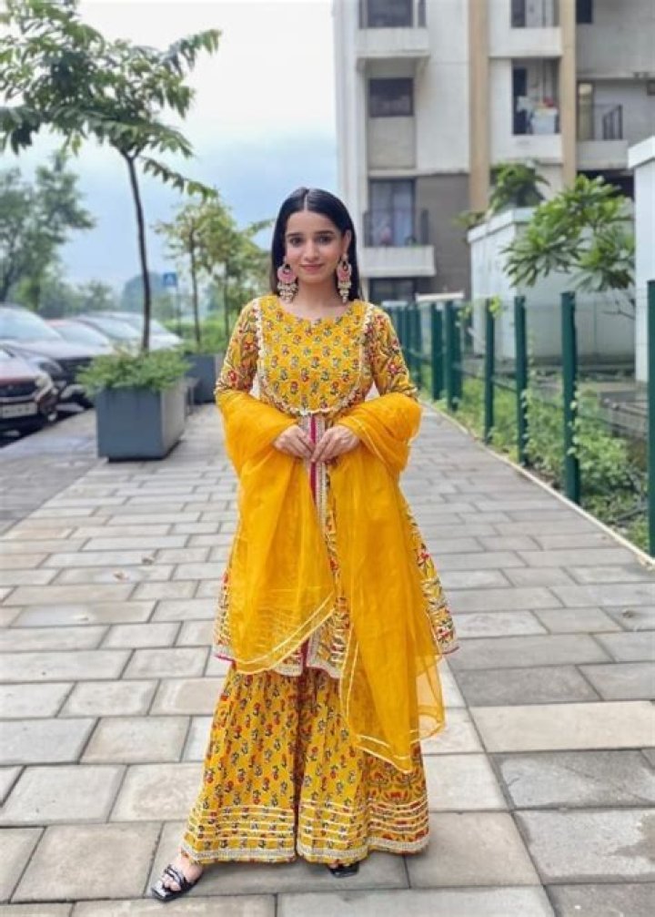 Mansi Bhanushali Height, Weight, Net Worth, Age, Birthday, Wikipedia, Who, Instagram, Biography