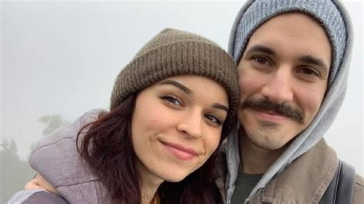 Who Are Joey Bart Parents? Meet His Girlfriend On Instagram